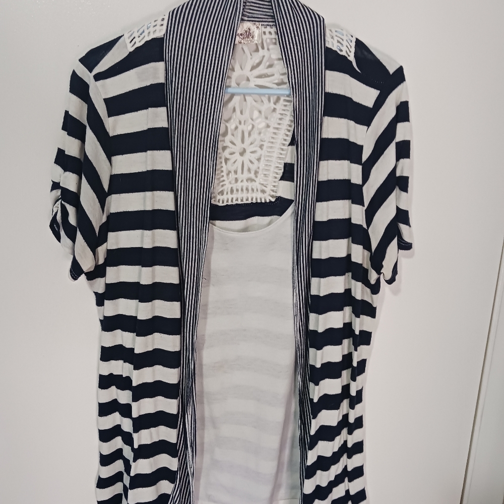 Lavish Plus Women's Top, Size 2XL I believe no tags, Color White with Black